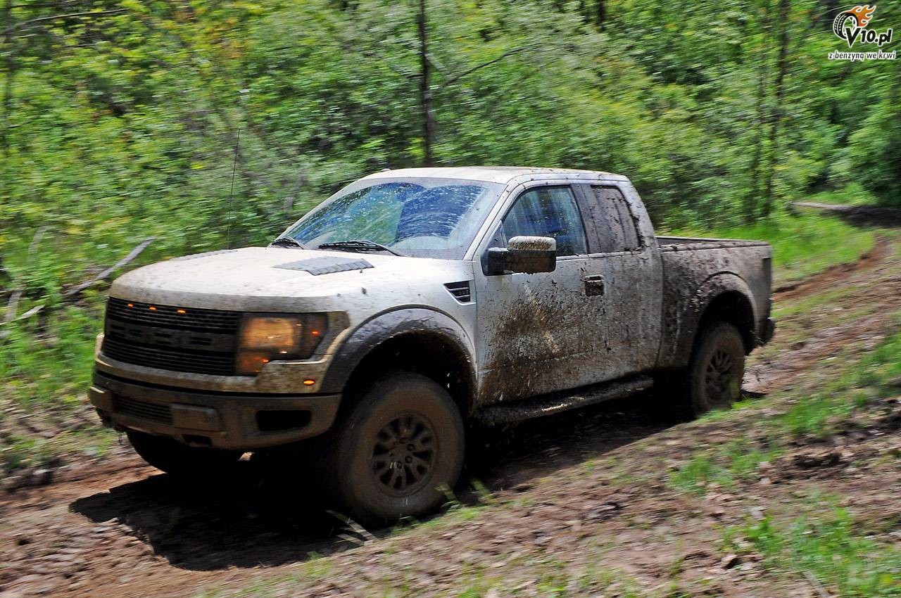 Ford F-150 SVT Raptor 6.2